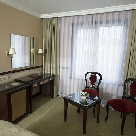 Topkapi Inter Hotell 4*