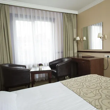 Topkapi Inter Hotell 4*